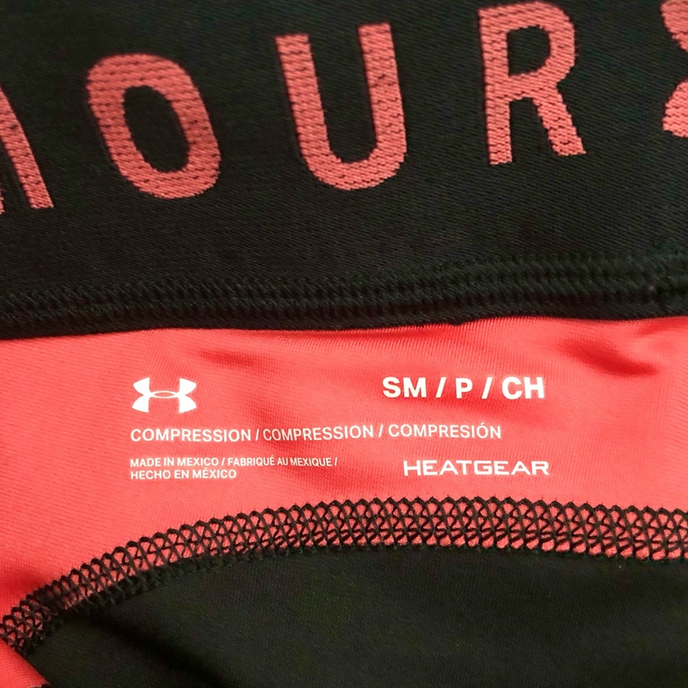 CLOSEOUT \Under Armour\• Compression Crop Leggings - Picture 12 of 16